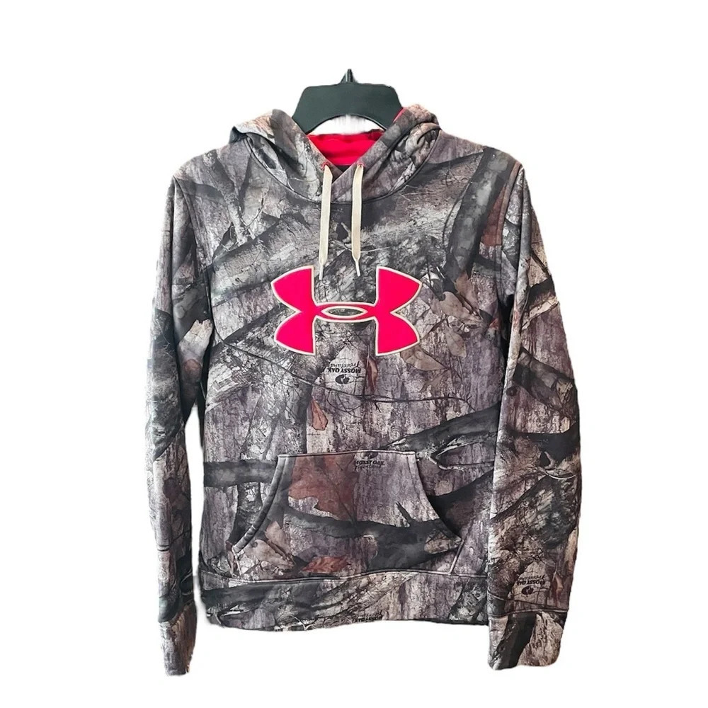 Under Armour Mossy Oak women’s camo pullover hoodie SZ M camo & pink